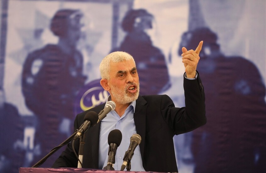 السنوار يبعث رسالة واضحة لمصر وقطر ويضع شرطا وحيدا لإتمام الصفقة مع إسرائيل