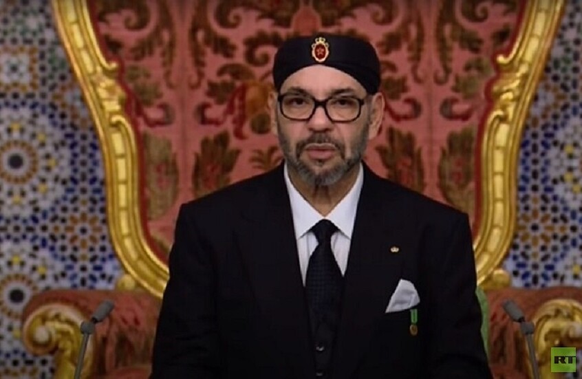 ملك المغرب يوشح العداء سفيان البقالي بوسام العرش من درجة قائد