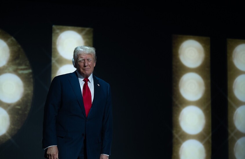 ترامب يتحدث عن انتشار "وباء الجريمة" في الولايات المتحدة وخروجه عن السيطرة بسبب المهاجرين