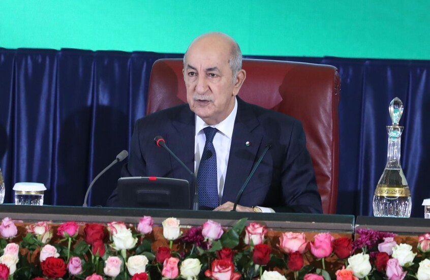 تبون يكشف عن فترۃ انهيار الدولة وغياب الردع وتفشي "المناكر"