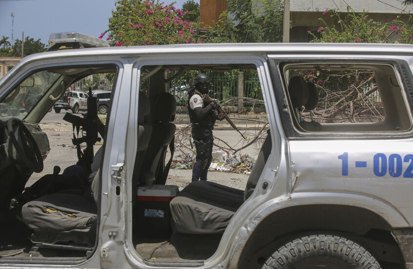 مقتل 15 سجينا أثناء محاولة هروبهم من سجن غربي هايتي