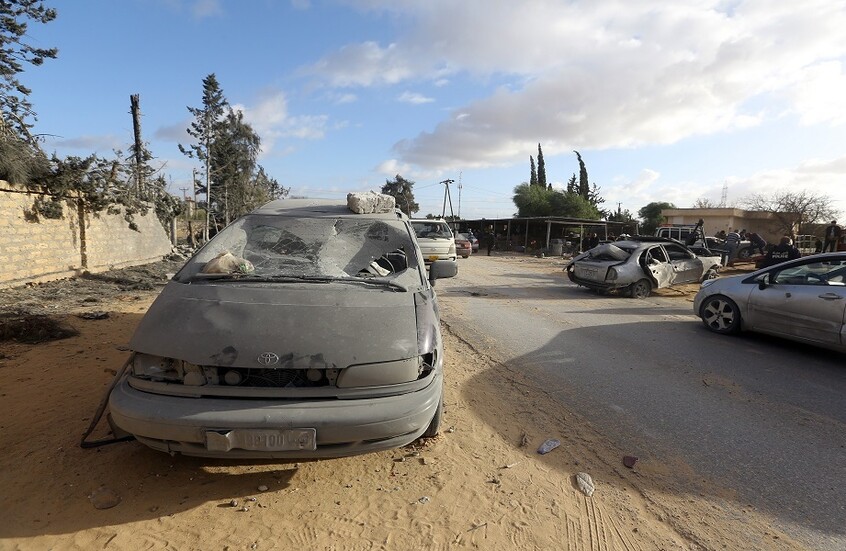 تاجوراء.. مقتل 4 أشخاص بينهم إفريقيان بانفجار لغم خلال تنظيف موقع عسكري (فيديو)