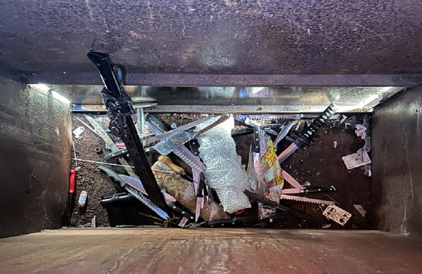 بعد ارتفاع معدل الجريمة باستخدامها.. بريطانيا تطالب بتسليم "سكاكين الزومبي"