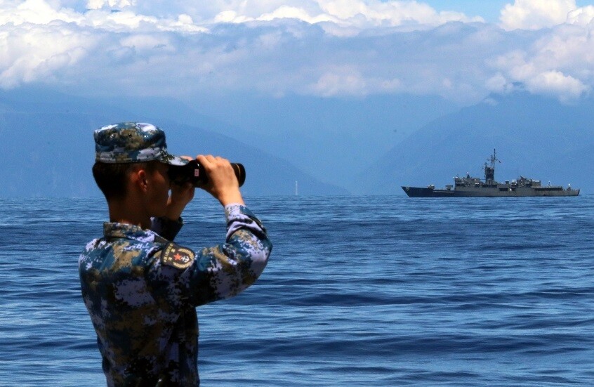 القوات البحرية التايوانية تنصب 13 منظومة أمريكية للدفاع الجوي