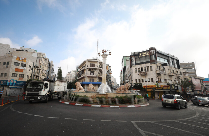 رام الله.. "المتسولة الثرية" في قبضة الشرطة الفلسطينية (صور + فيديو)