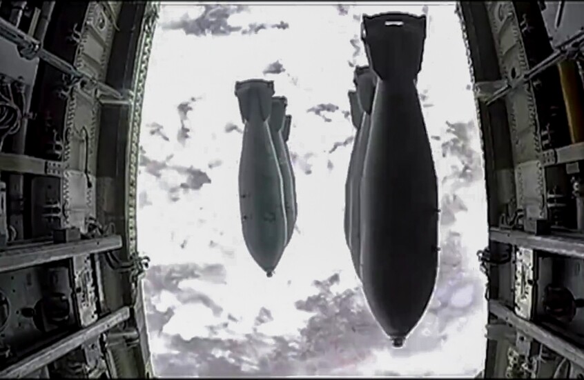 مركز المصالحة: الطيران الروسي يدمر قاعدتين للمسلحين في سوريا