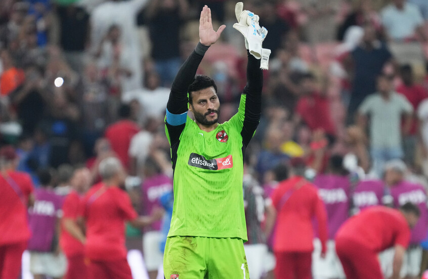 مصر.. الشناوي يكشف مفاجآت عن عروض خيالية تلقاها ليرحل من النادي الأهلي