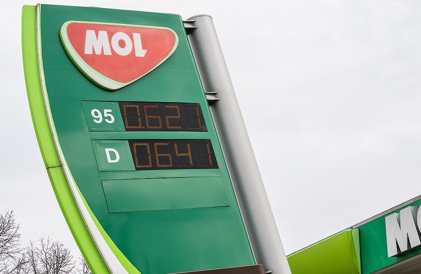 "رويترز": شركة هنغارية مستعدة لتحمل الالتزامات بشأن عبور النفط الروسي عبر أوكرانيا