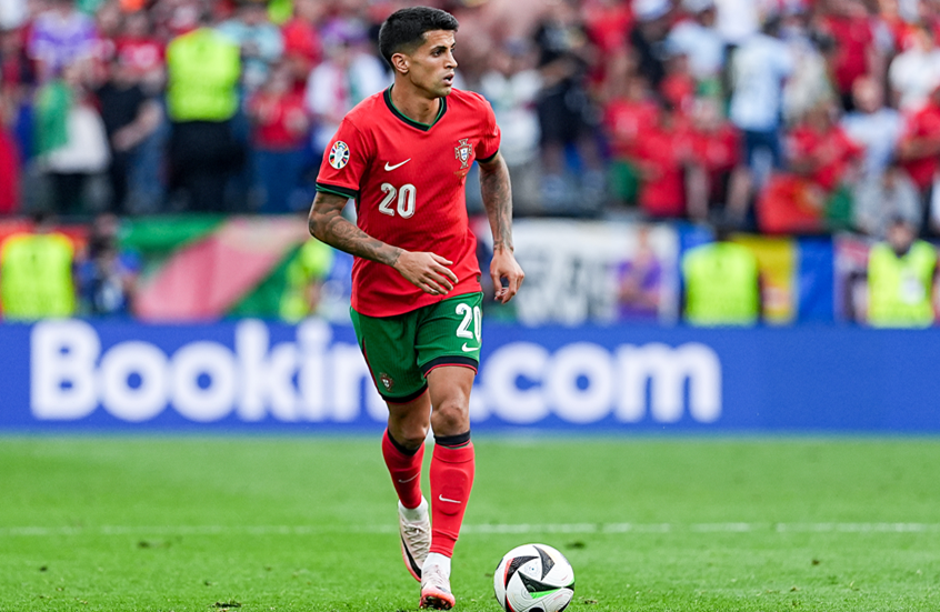 الهلال السعودي يقترب من ضم البرتغالي كانسيلو