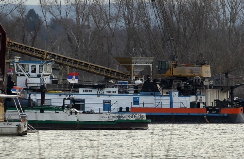 غرق 10 أشخاص بينهم رضيع عقب انقلاب زورق مهاجرين على حدود صربيا والبوسنة