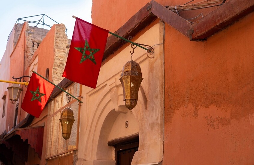 "الرقم الأخضر" يطيح بمسؤول مغربي