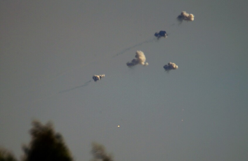 حيفا في مرمى نيران الرد.. مقاتلات إسرائيلية تعترض هدفا جويا قادما من لبنان (فيديو)