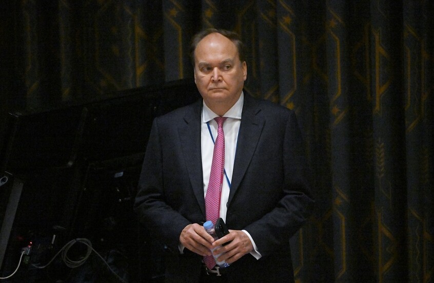 أنطونوف: موسكو لا تعير اهتماما لمحاولات واشنطن معاقبة الشعب الروسي