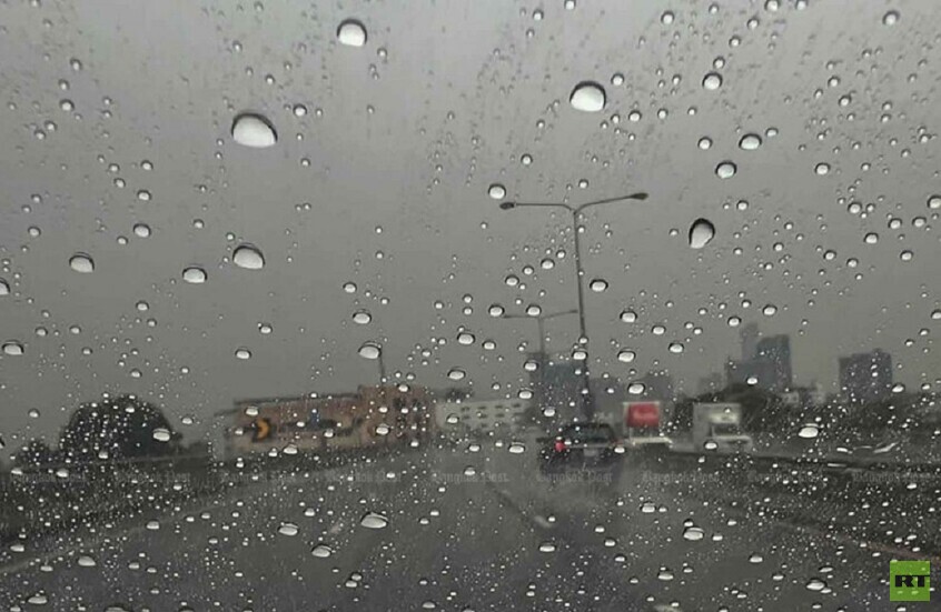 "الكسير اليماني" يضرب السعودية ومصرع أسرة من 5 أشخاص جراء السيول (فيديو)