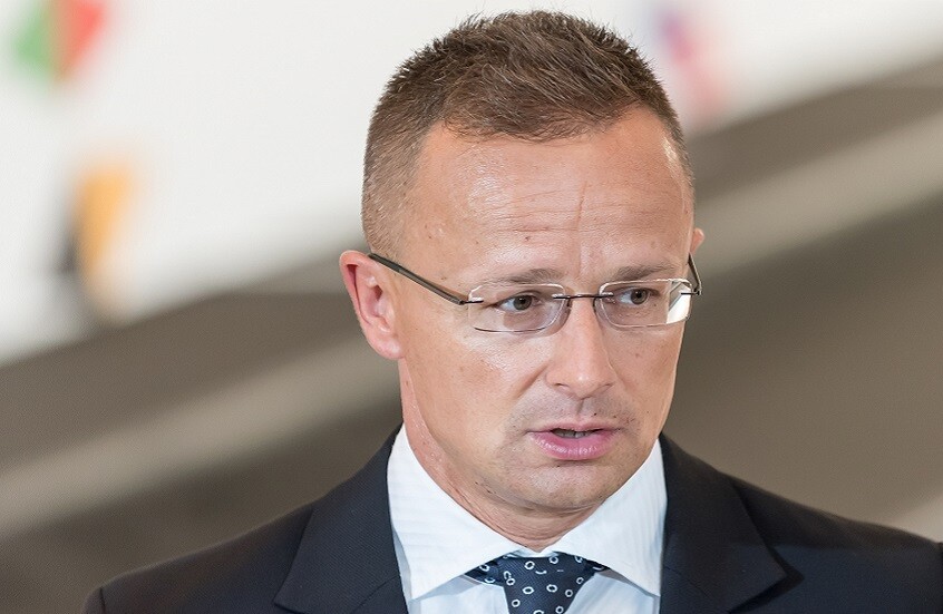 وزير خارجية هنغاريا: الديمقراطية في أوروبا تمر بأزمة كبيرة