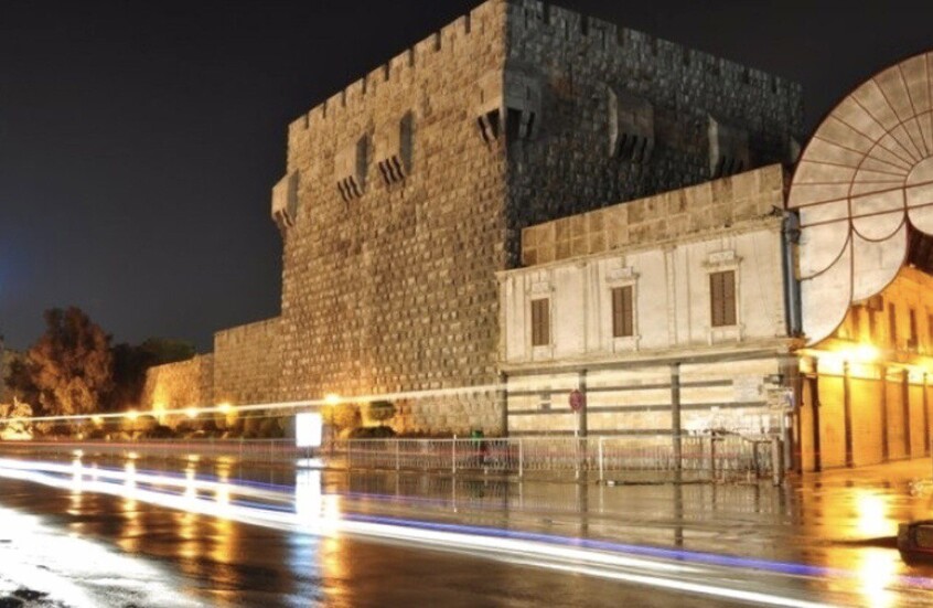 "ظنه السكان قصفا إسرائيليا".. أصوات الألعاب النارية في حفل زفاف بقلعة دمشق تثير ضجة