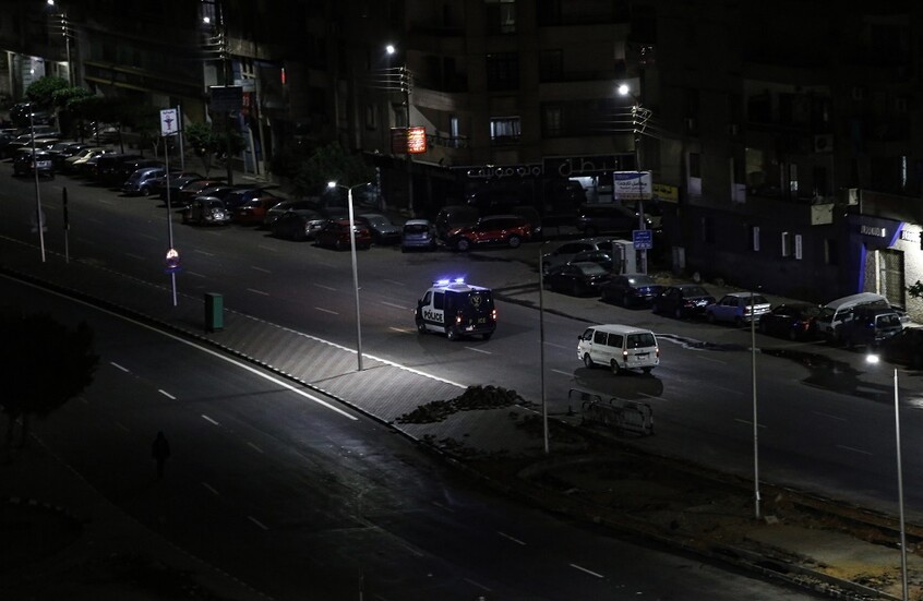 مصر.. ضبط شخصين انتحلا صفة رجال شرطة وطلبا من مسؤولي جريدة حذف تحقيقات صحفية