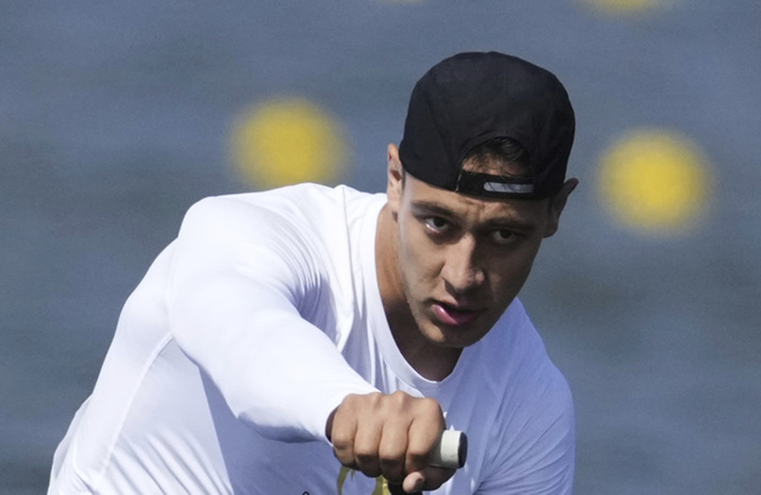 بقرار مثير للجدل.. تجريد متسابق الكانوي الروسي بيتروف من ذهبية سباق 500 متر في بطولة العالم