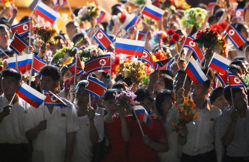 وصول وفد صناعي روسي إلى كوريا الشمالية