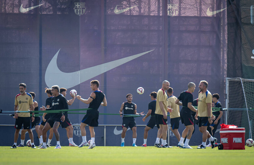 روكي يغادر مران برشلونة باكيا