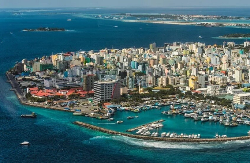 رئيس جزر المالديف يتحدث عن محاولة انقلاب