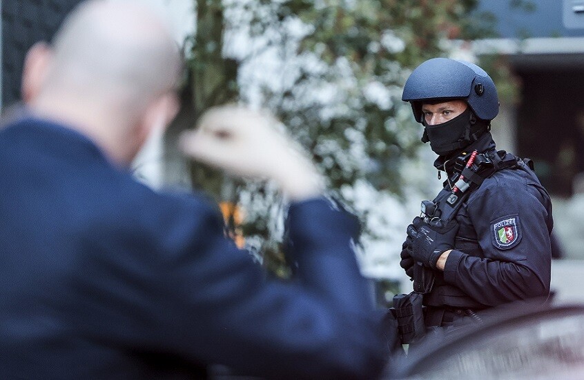 بعد هجوم زولينغن.. الشرطة الألمانية تقتل رجلا "هدد مارة بسكين"