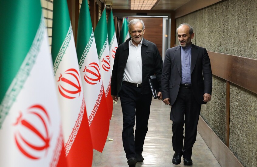 سابقة في تاريخ إيران.. تعيين كردي سني نائبا للرئيس (صورة)