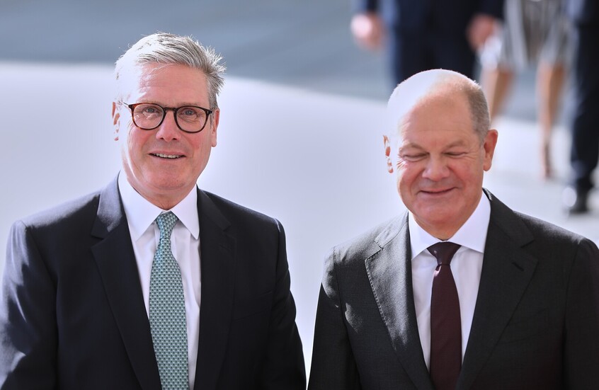 ستارمر وشولتس يدعوان إلى وقف النار ومواصلة المفاوضات في غزة