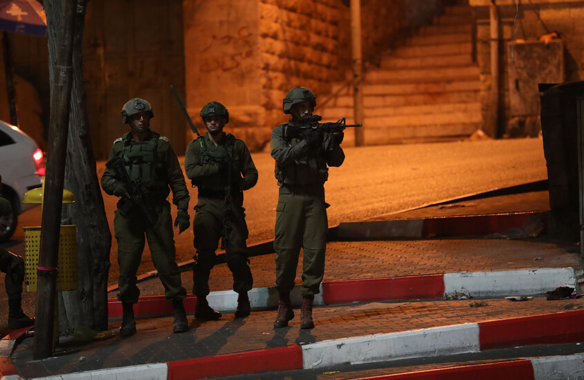 الجيش الإسرائيلي يفرض حصارا على مدينة الخليل بعد هجوم غوش عتصيون