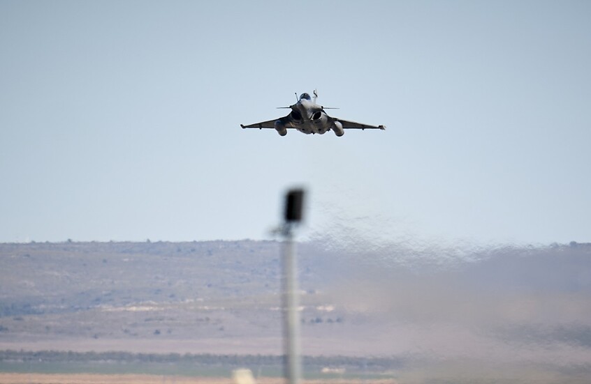 خبير صربي يكشف خفايا صفقة "رافال" التي أبرمتها بلاده مع فرنسا