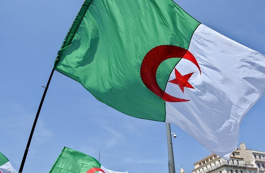 الجزائر تحصل على تفويض للانضمام لبنك التنمية بمجموعة بريكس