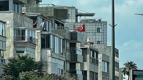 الخارجية الإسرائيلية تحتج لدى السفير التركي على تنكيس سفارته علمها حدادا على هنية