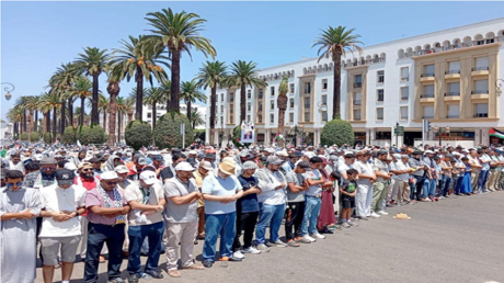 المغرب..  مسيرة ضخمة تنديدا باغتيال هنية والمتظاهرون يؤدون صلاة الغائب (صور)