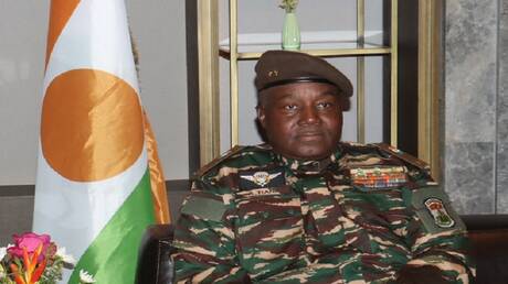 رئيس المجلس الحاكم في النيجر يتهم فرنسا بالعمل على زعزعة استقرار بلاده