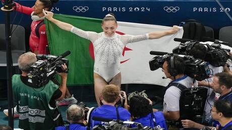 كيليا نمور تهدي الجزائر والعرب أول ذهبية في أولمبياد باريس 2024