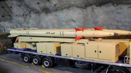 مصادر أمريكية: إيران تحرك منصات صاروخية للرد على إسرائيل