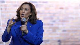 استطلاع: ارتفاع شعبية هاريس قبل انطلاق المؤتمر الوطني للحزب الديمقراطي