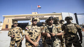 مصدر: لا صحة لمعلومات إسرائيلية بشأن موافقة مصر على بقاء الجيش في فيلادلفيا ومتمسكون بانسحابه الكامل