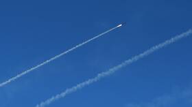 إطلاق 20 صاروخا من جنوب لبنان تجاه صفد (فيديو)