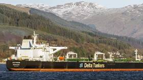 اشتعال حرائق على متن ناقلة النفط "سونيون" التي هاجمها الحوثيون في البحر الأحمر