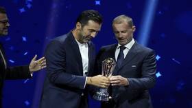 بطل من دون تتويج.. بوفون ينال جائزة "ترضية" لدوري أبطال أوروبا