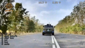 شاهد لحظة اصطدام مدرعة بوشماستر الأسترالية بمسيرة روسية في مقاطعة كورسك