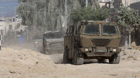 ارتفاع عدد القتلى.. إسرائيل تدمر 70% من شوارع جنين وتقطع الماء والكهرباء والطعام ينفد