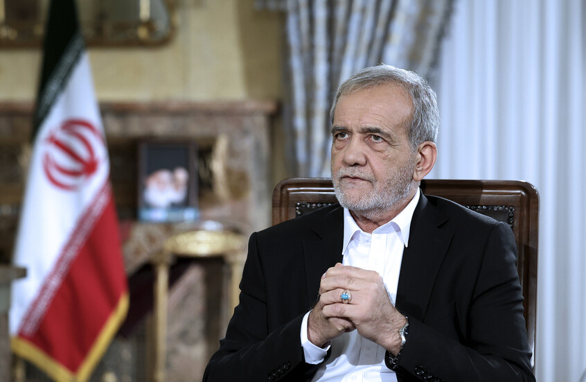 أول وجهة خارجية له دولة عربية..رئيس إيران: التعامل والتعاون مع دول الجوار والعالم يحل مشاكل الاقتصاد