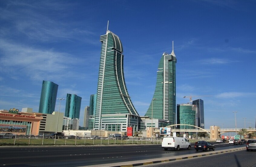 البحرين… تطبيق الضريبة على الشركات متعددة الجنسيات التي تتجاوز إيراداتها 750 مليون يورو