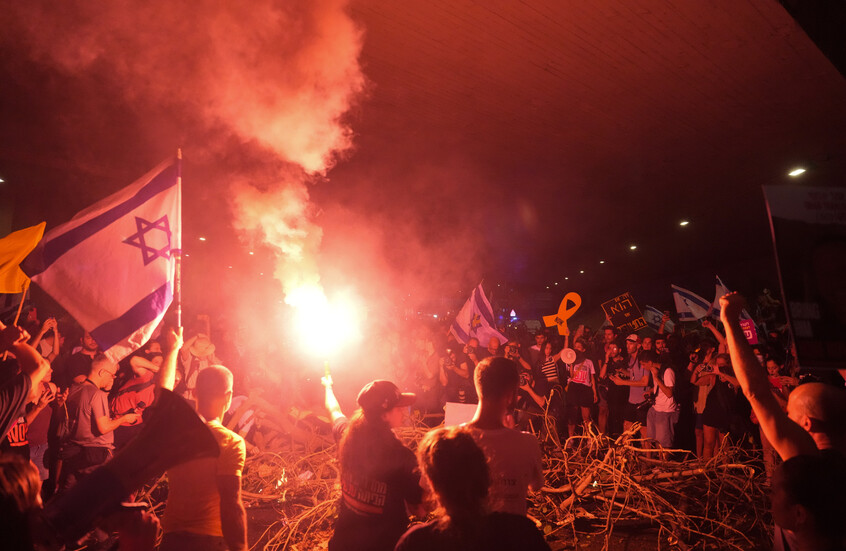 تقرير عبري: رئيس حزب "شاس" يعمل على تشكيل "حكومة وحدة وطنية" في إسرائيل