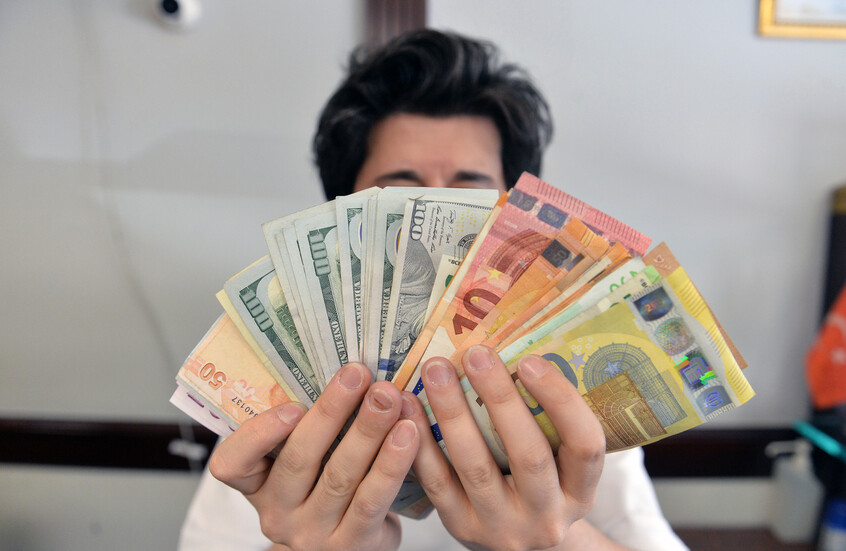 بنك أمريكي يرسم مستقبلا قاتما لليرة التركية