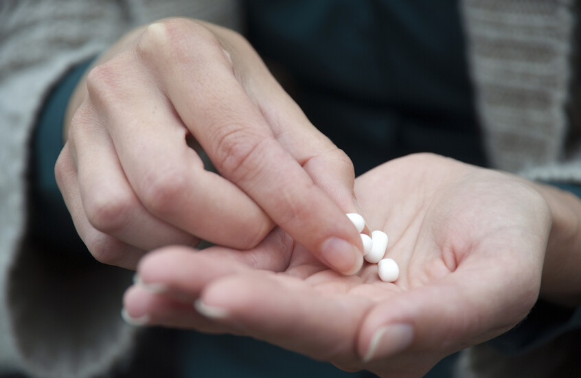 "كانت مخبأة بطريقة فنية" ضبط 50 ألف حبة كبتاغون في دمشق والقبض على 3 أشخاص مشبوهين (فيديو)