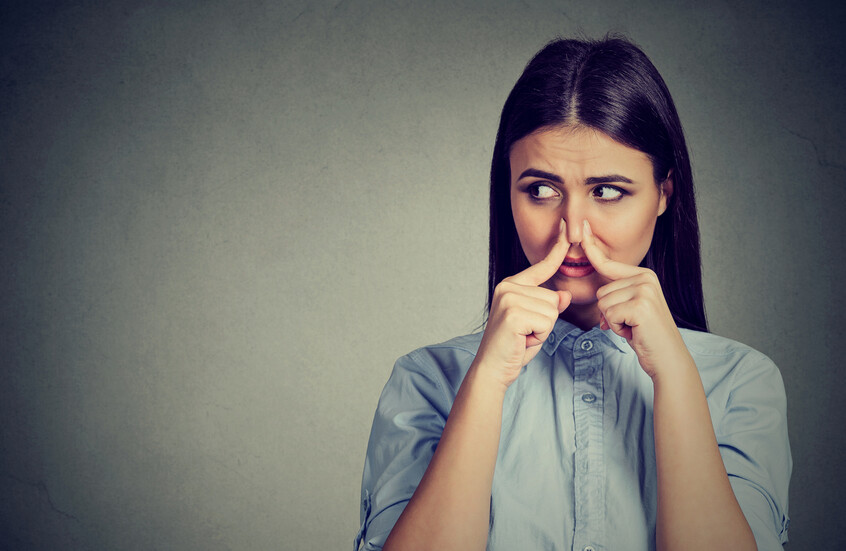 الأسباب الشائعة لروائح الجسم الكريهة