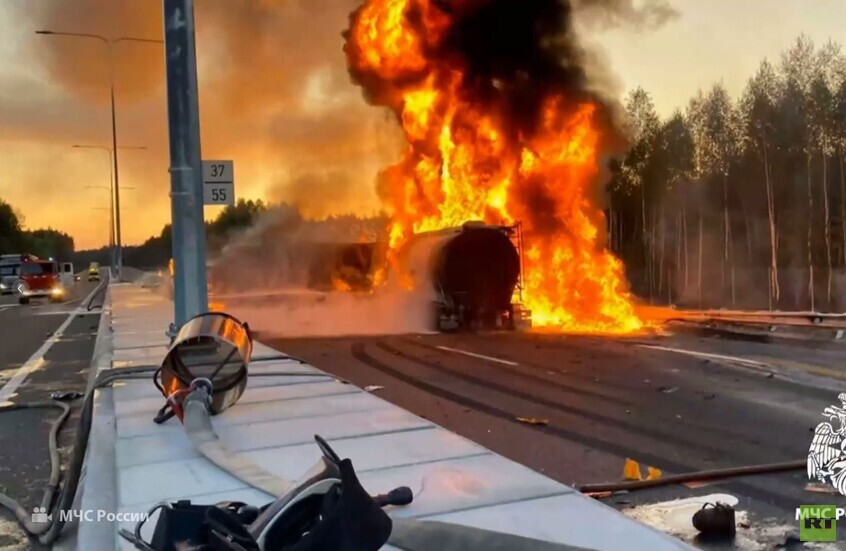 وفاة سائق شاحنة لنقل البنزين جراء حادث مروري في مقاطعة تفير